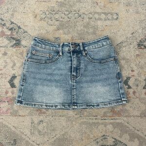 Fashion nova mini skirt size XS